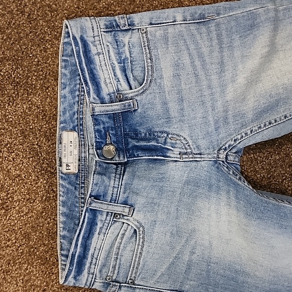 Free People ripped jeans - Picture 4 of 10